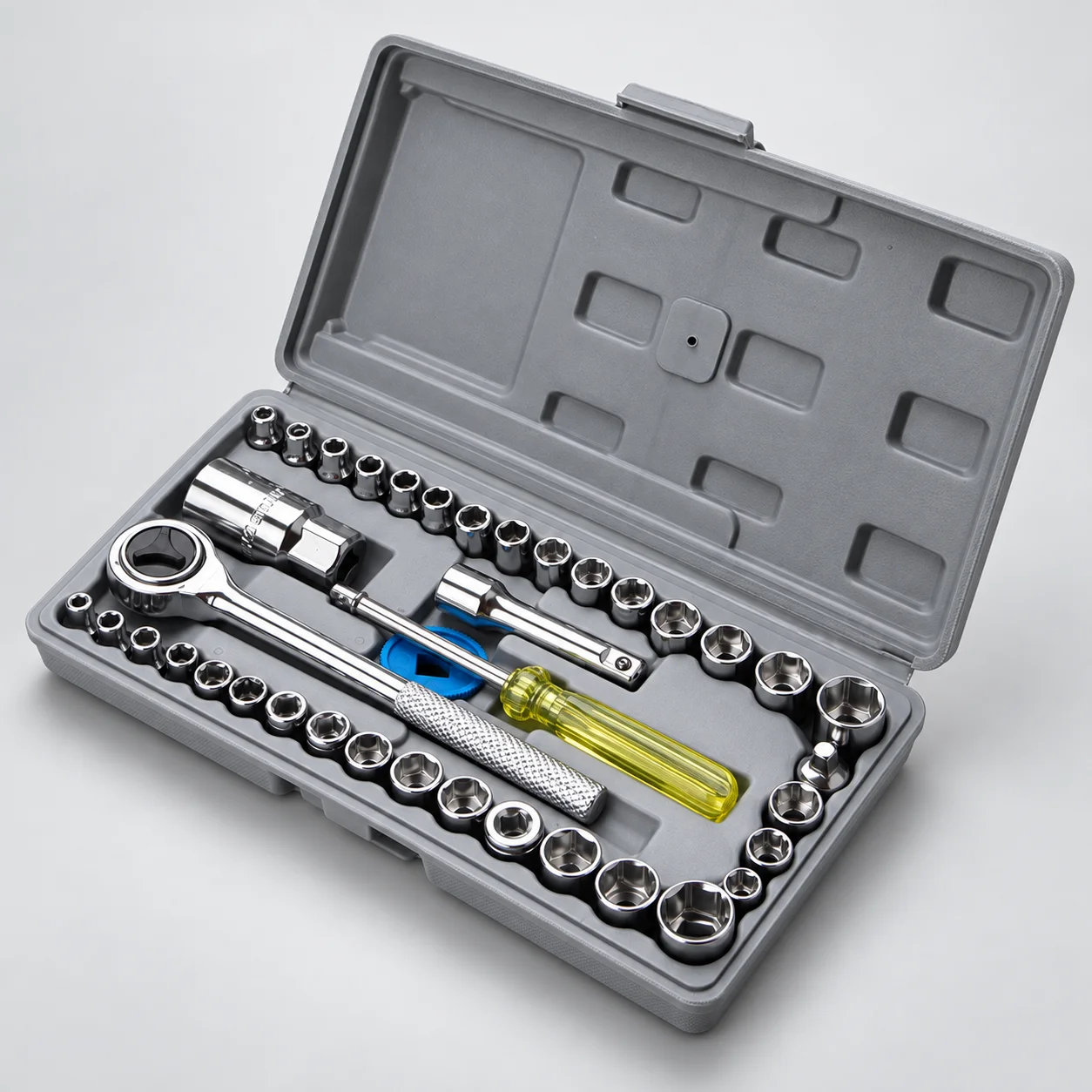 40-piece socket & ratchet set